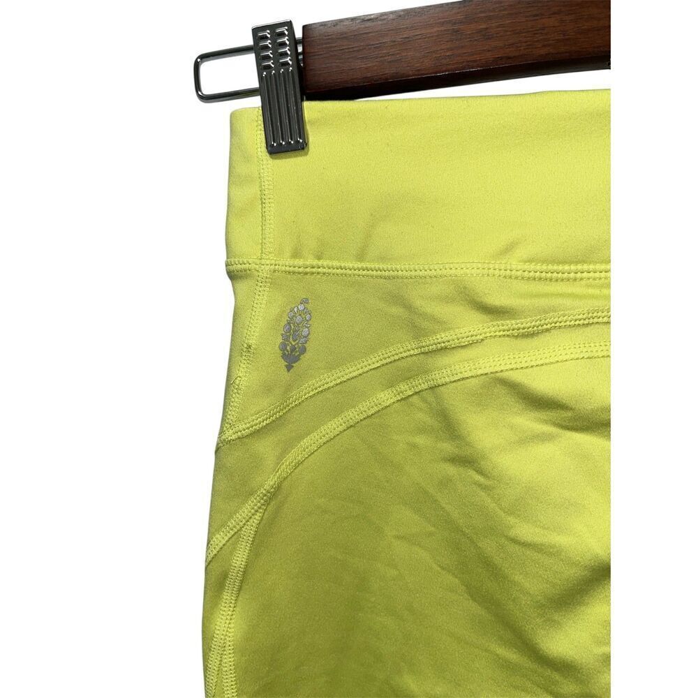 Free People Movement Women's High Rise Biker Baby Shorts Size Small Key Lime - Picture 8 of 8